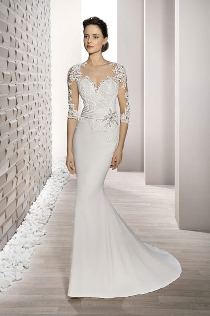 Une robe coquette, Demetrios