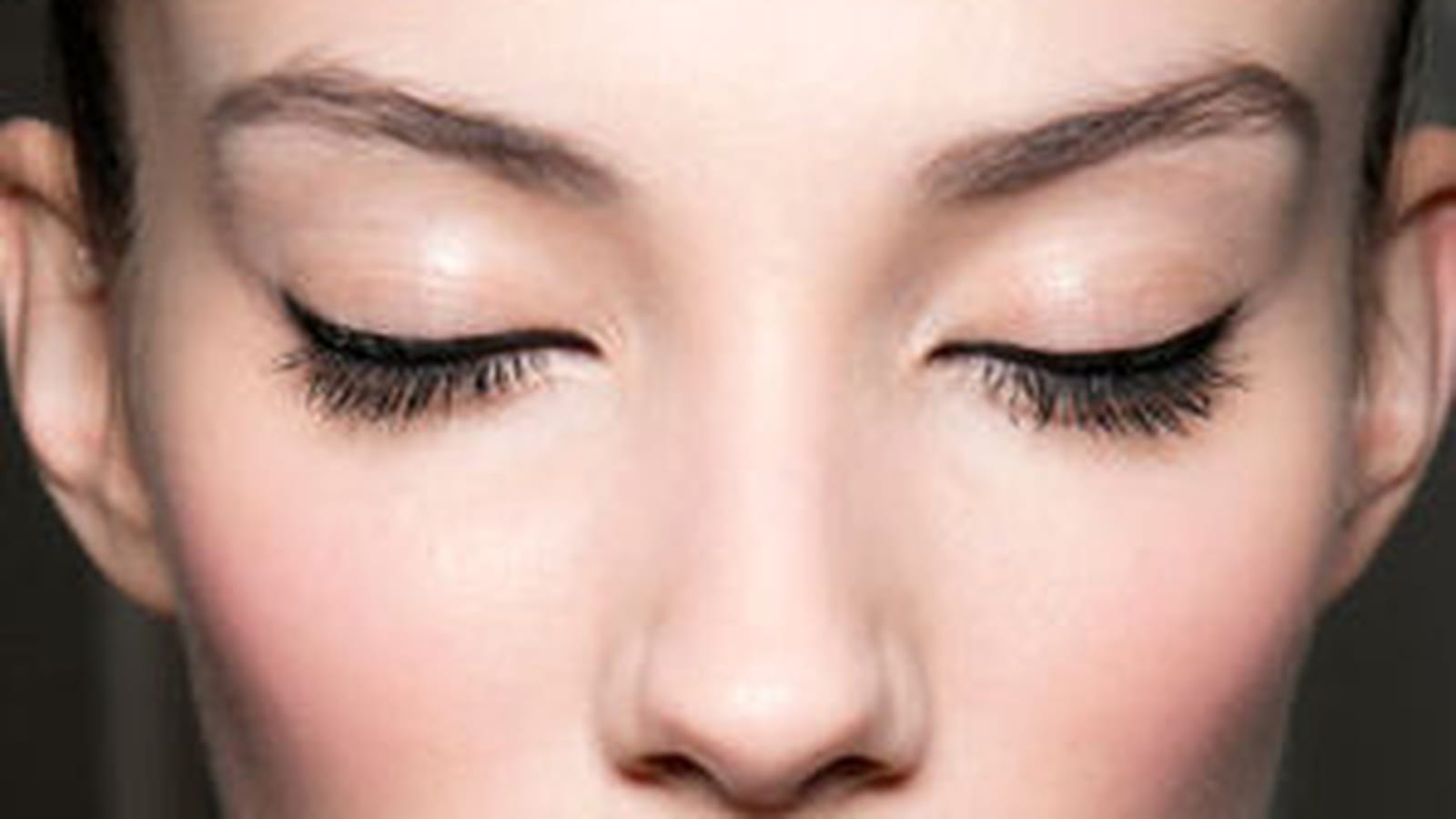 Le trait d'eye liner