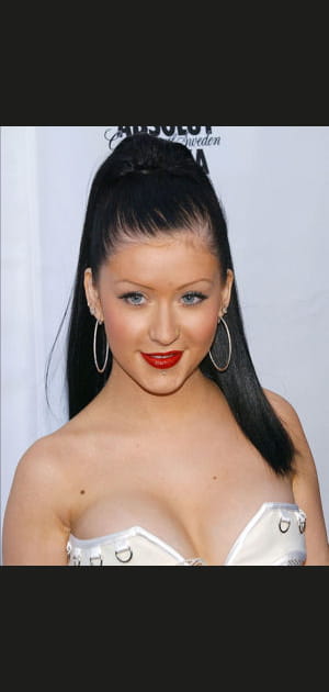 Stars et coloration : Christina Aguilera en brune