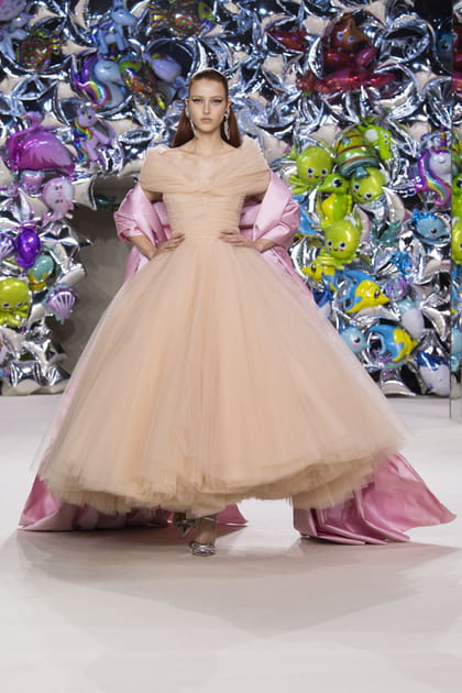 Look 39&nbsp;du d&eacute;fil&eacute; Giambattista Valli