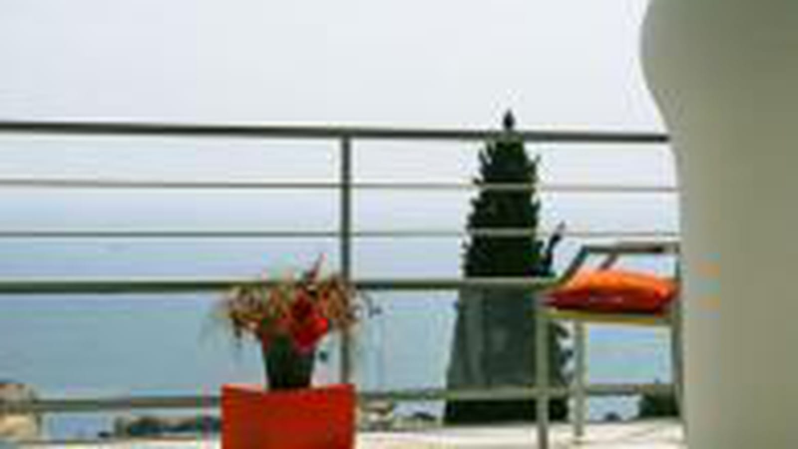 Sur la Riviera