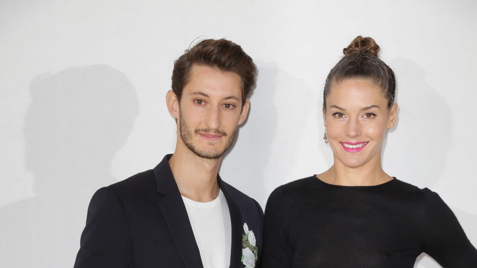 Pierre Niney et Natasha Andrews 