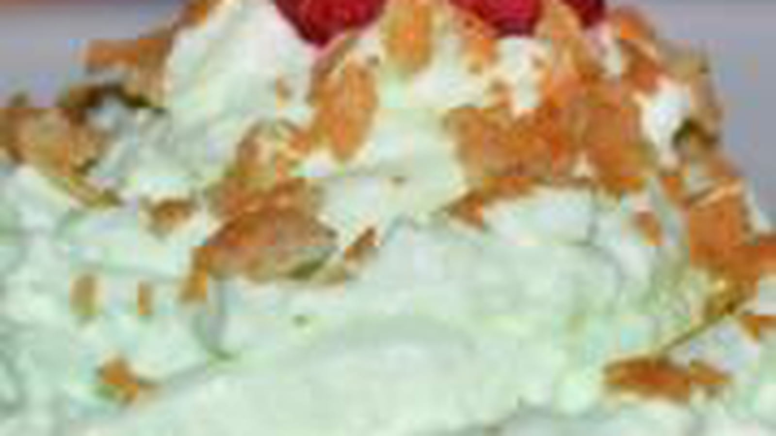 Coustillant praliné et chantilly à la pistache