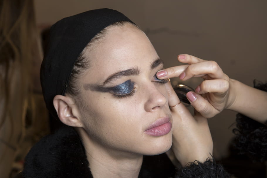 Comment réaliser un maquillage sans pinceau ?