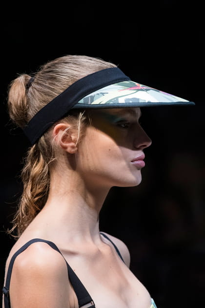 La visi&egrave;re du d&eacute;fil&eacute; Max Mara