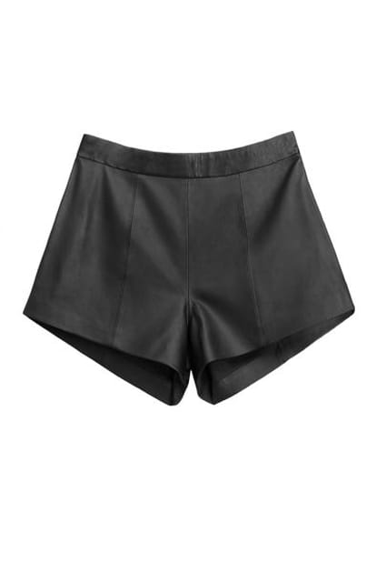 Short noir en cuir