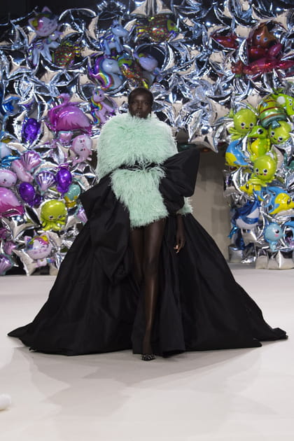Look 31&nbsp;du d&eacute;fil&eacute; Giambattista Valli