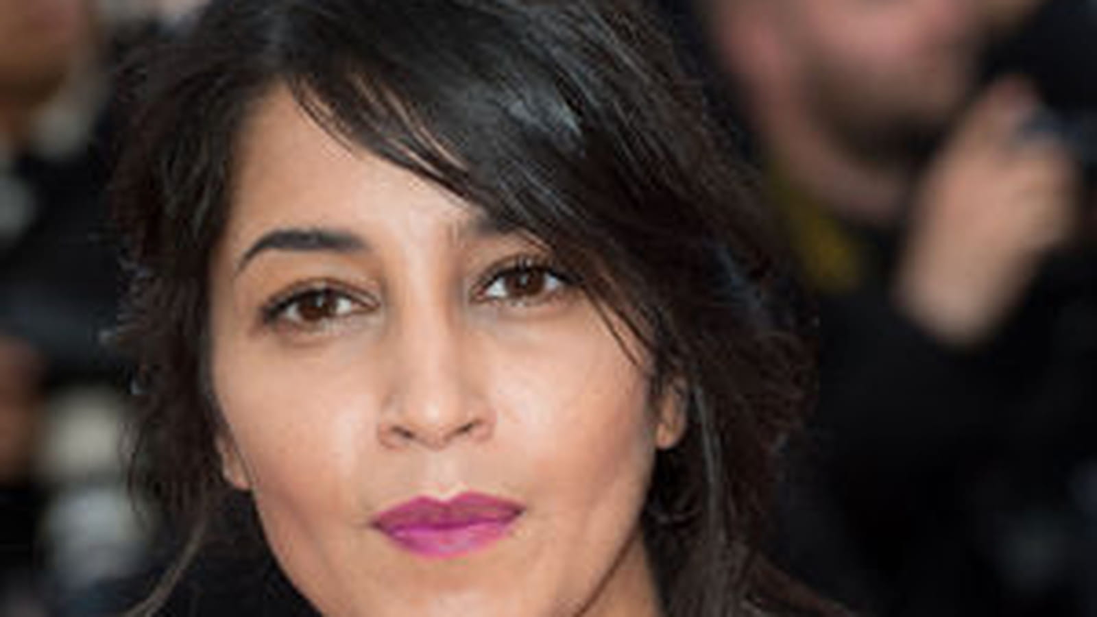 Leïla Bekhti avec une frange