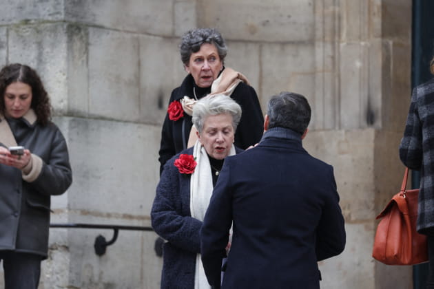 Genevi&egrave;ve et Fran&ccedil;oise Laborde&nbsp;: les deux s&oelig;urs de Catherine Laborde assistent aux obs&egrave;ques