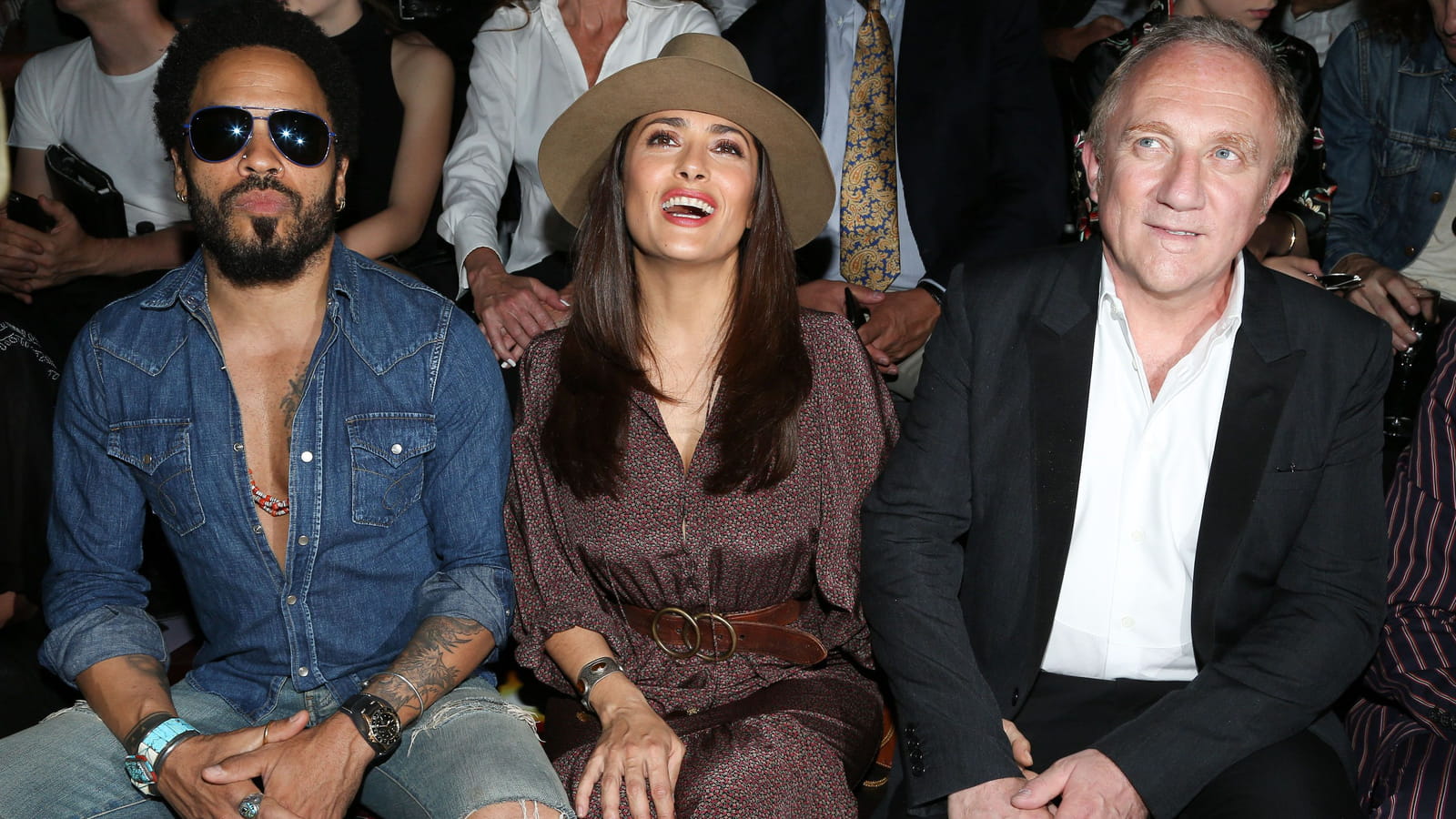 Hilare sur les front row