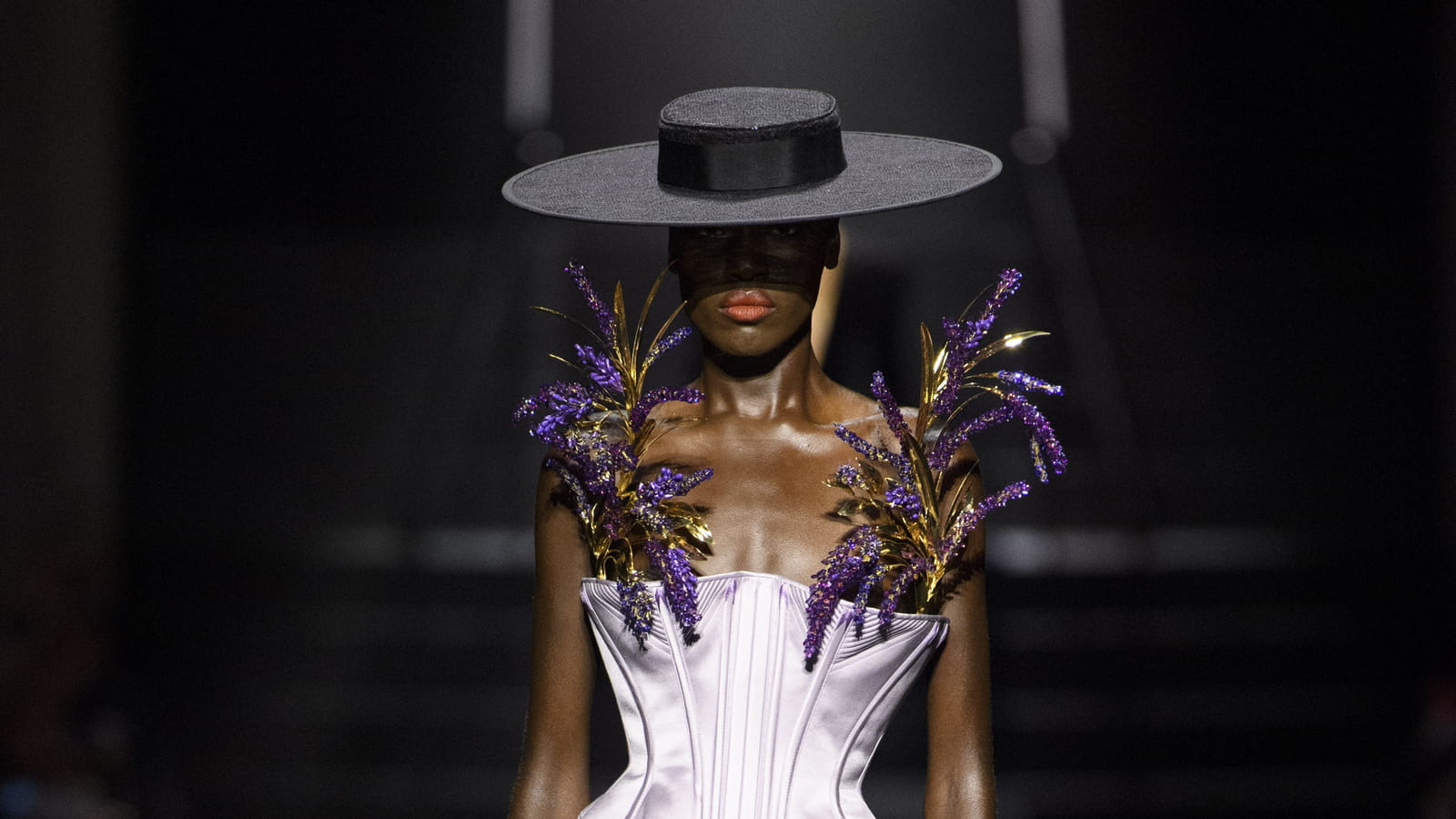 Look 28