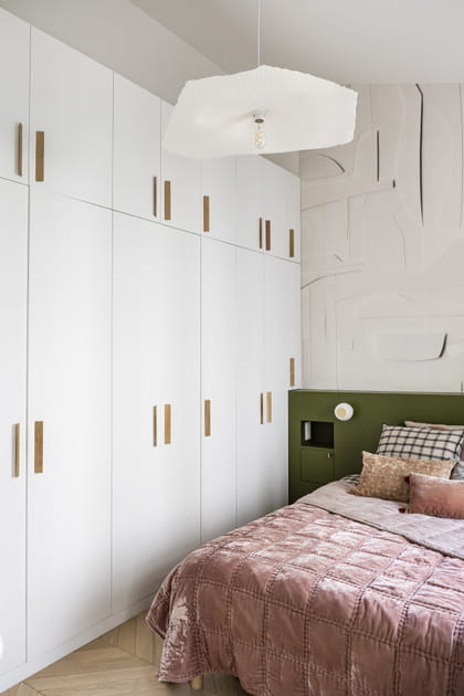 Apr&egrave;s&nbsp;: une chambre rose, blanche et verte de toute beaut&eacute;