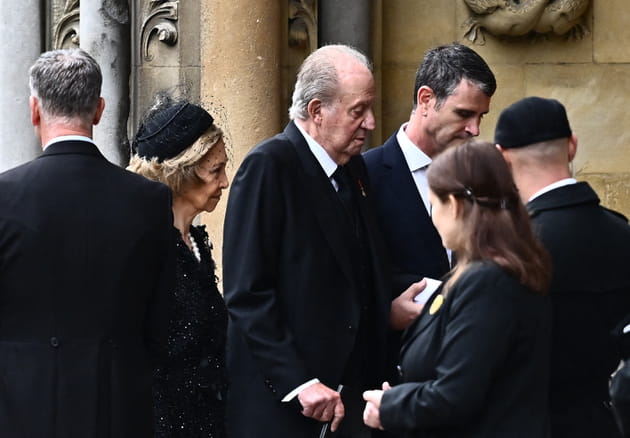 Juan Carlos et Sofia d'Espagne - PHOTOS des invit&eacute;s aux obs&egrave;ques de la reine