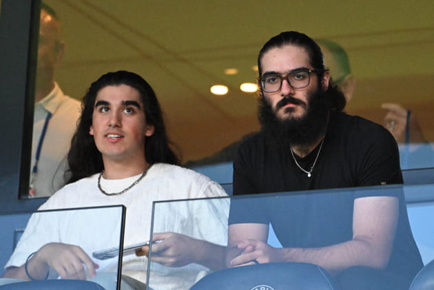 Nelson et Eddy Dion parmi les spectateurs au Parc des Princes