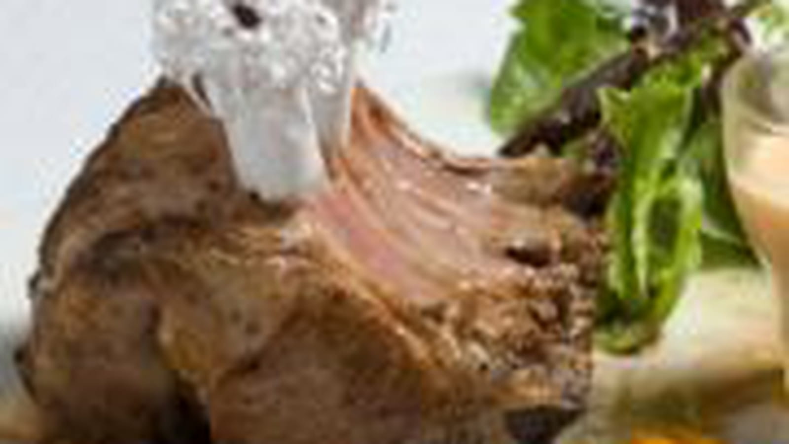 Carré d'agneau des Pyrénées, haricots tabernais et velouté de potiron
