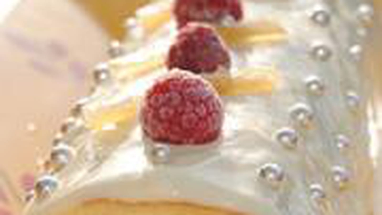 Bûche chocolat blanc fruits rouges