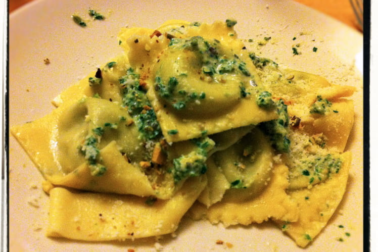 Recette de Raviolis maison épinards, ricotta, jambon et pistaches