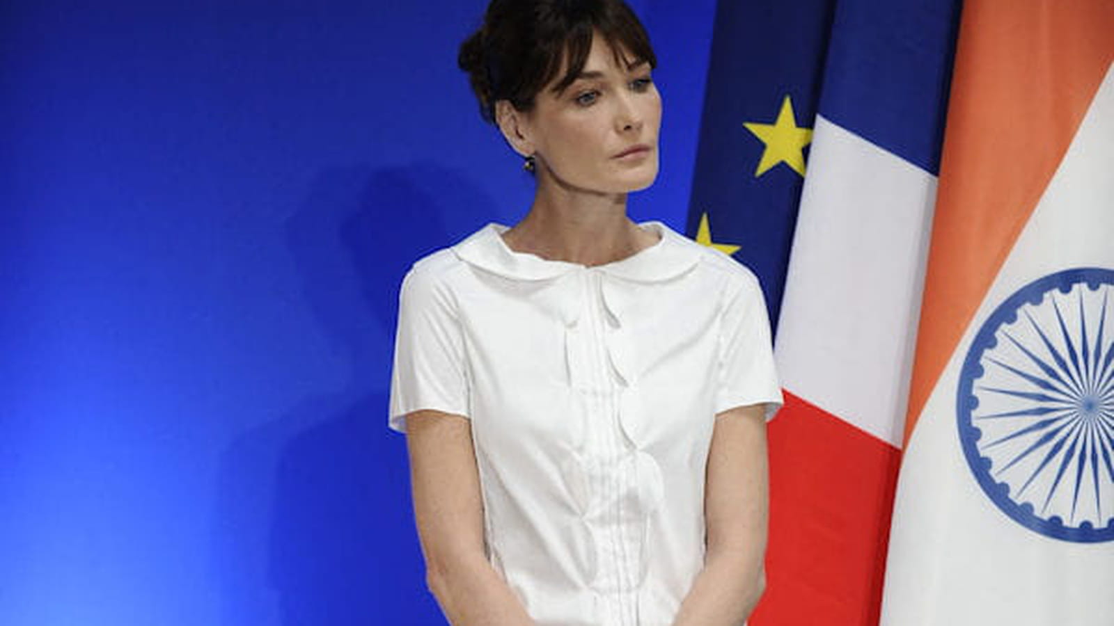 Carla Bruni le 7 décembre 2010