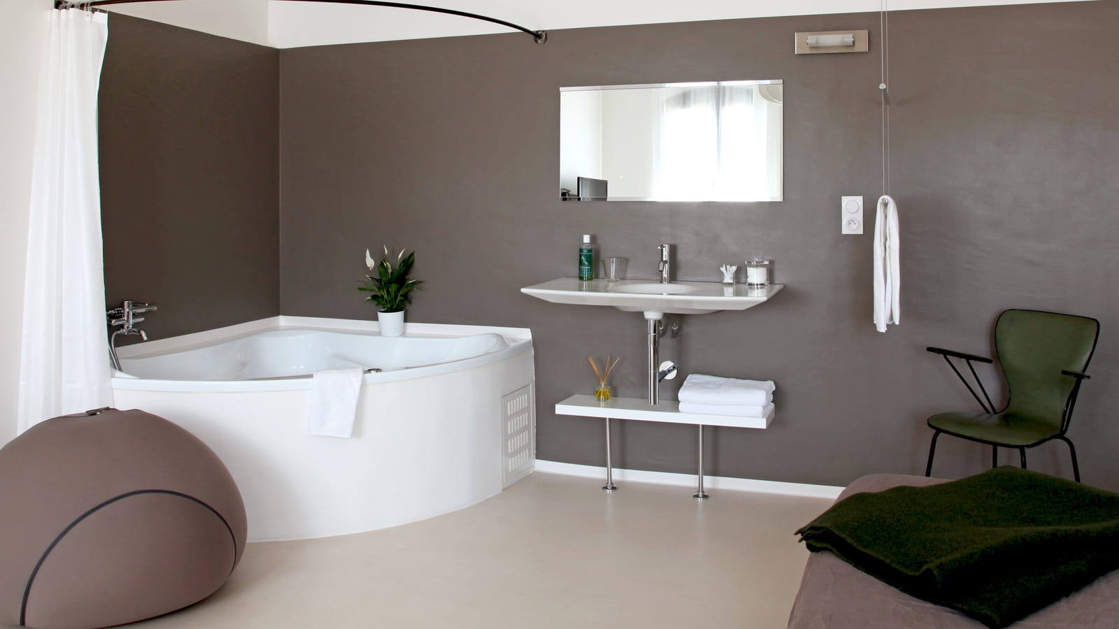 Aplat mural taupe