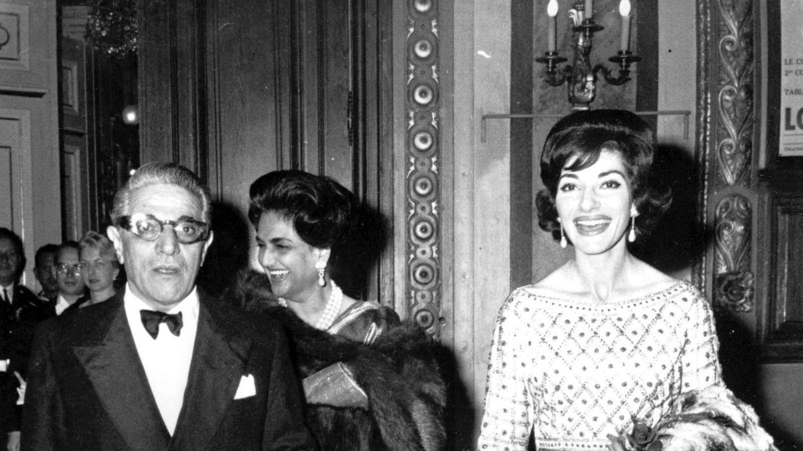 Tout sourire avec l'amour de sa vie, Aristote Onnasis
