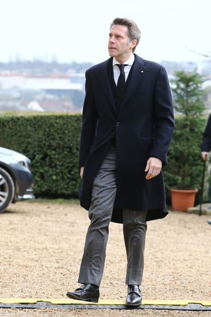 Emmanuel-Philibert de Savoie arrive &agrave; la chapelle Saint-Louis