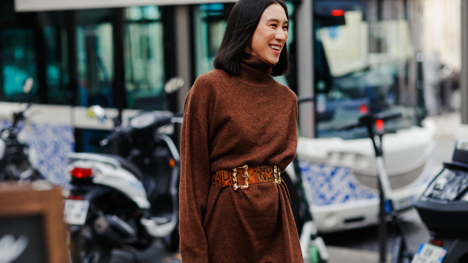40 idées de looks pour porter la robe pull avec style