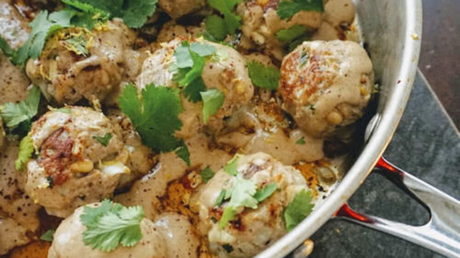 Keftas de boeuf au citron, sauce tahini