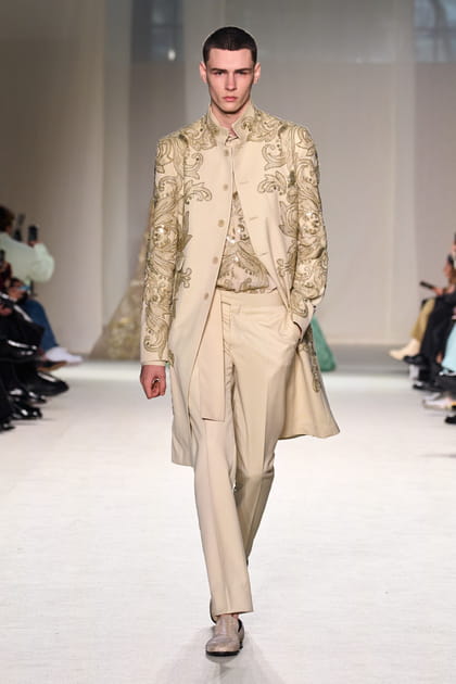 Look 33&nbsp;du d&eacute;fil&eacute; Elie Saab