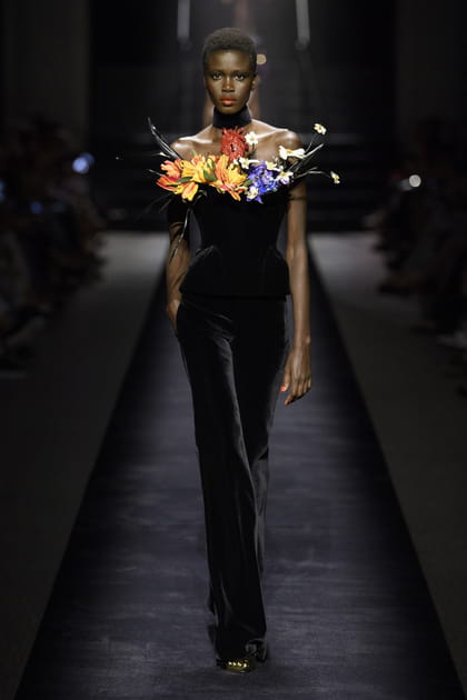 Look 27&nbsp;du d&eacute;fil&eacute; Schiaparelli