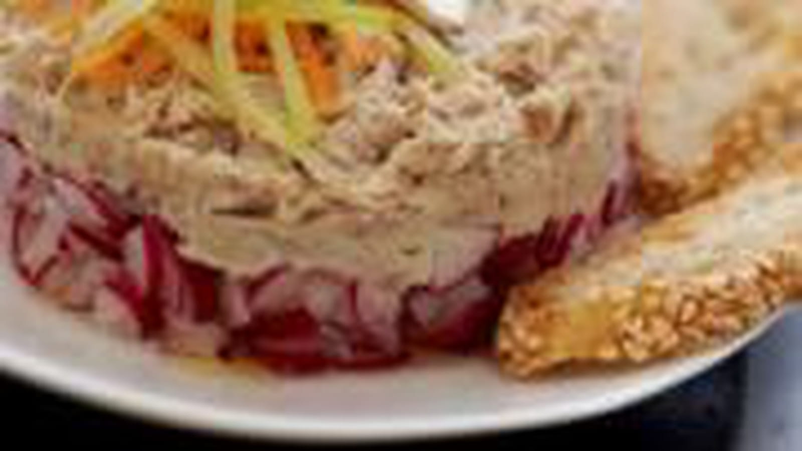 Tartare de rillettes aux petits légumes croquants