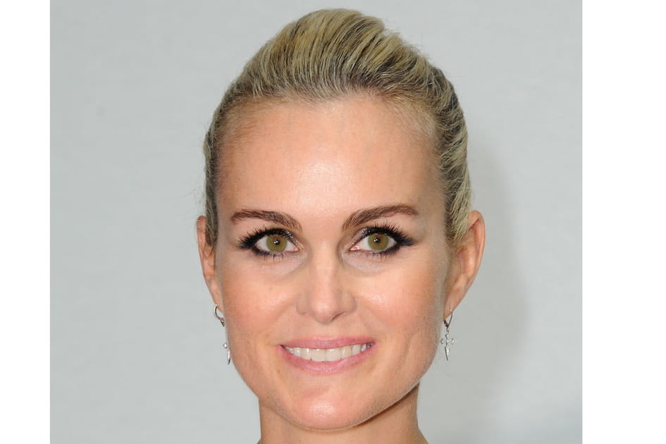 Les yeux captivants de Laeticia Hallyday