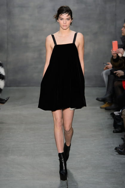 Kendall Jenner au d&eacute;fil&eacute; Vera Wang