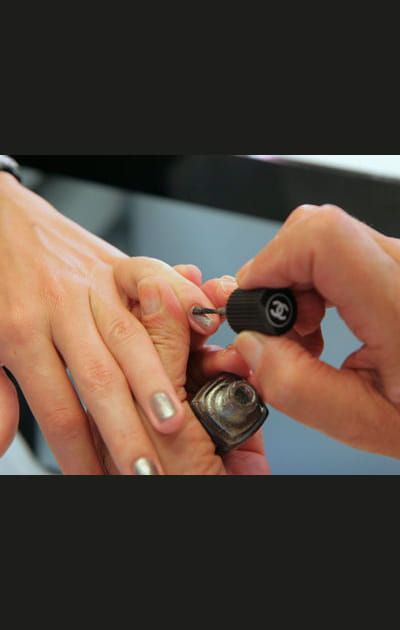 Une deuxi&egrave;me couche pour une tenue longue dur&eacute;e