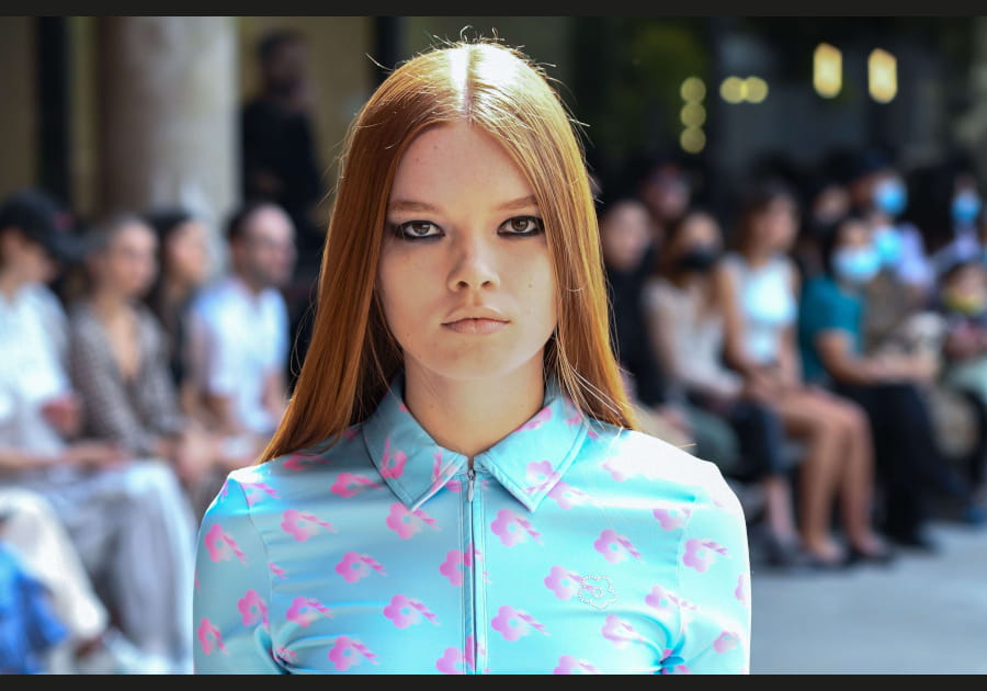 Le maquillage 90's de Sandy Liang