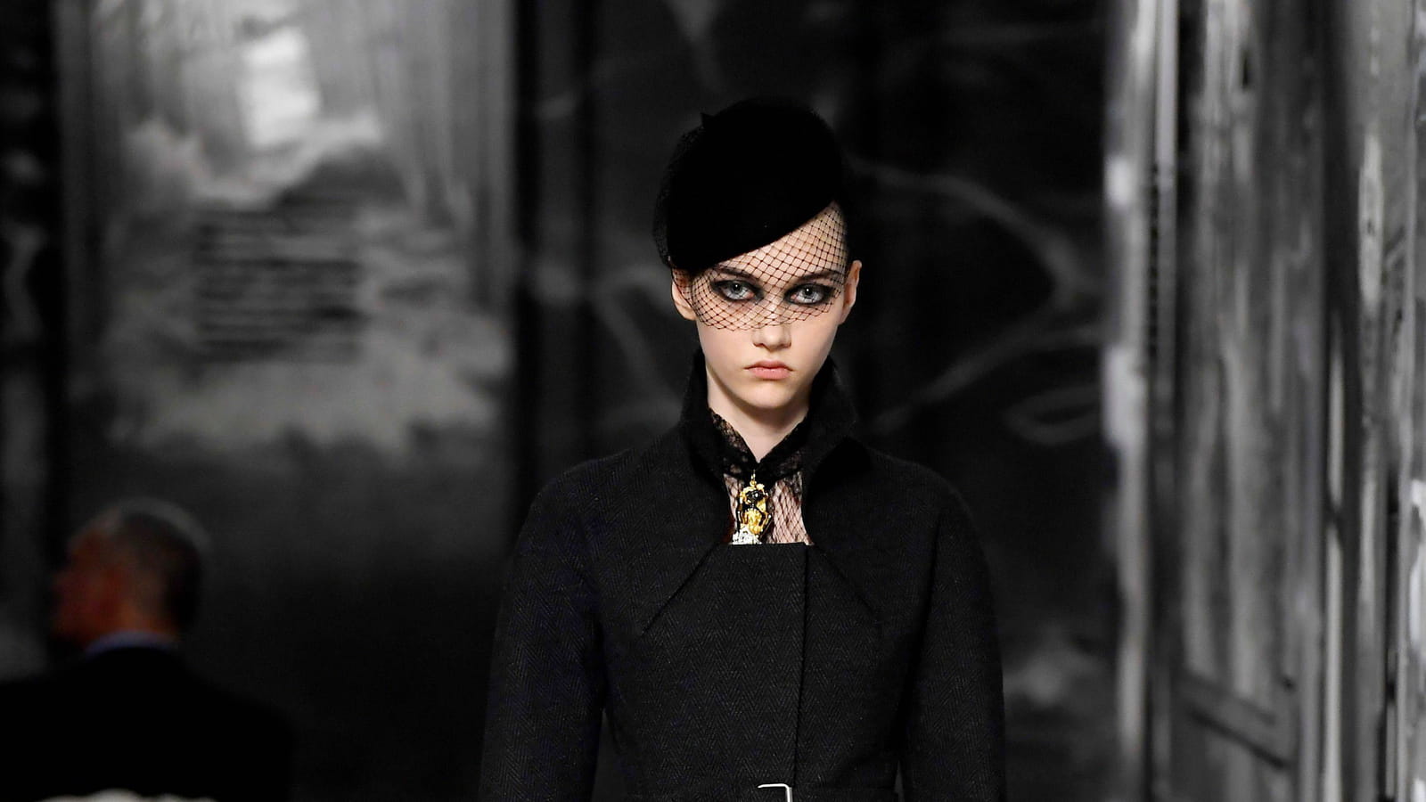 Look 3