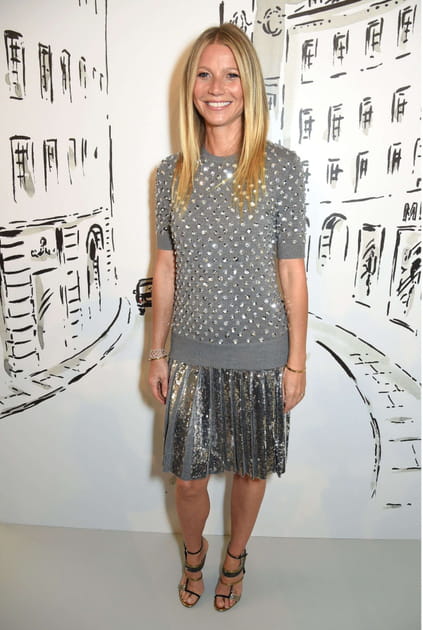Gwyneth Paltrow en robe grise à sequins