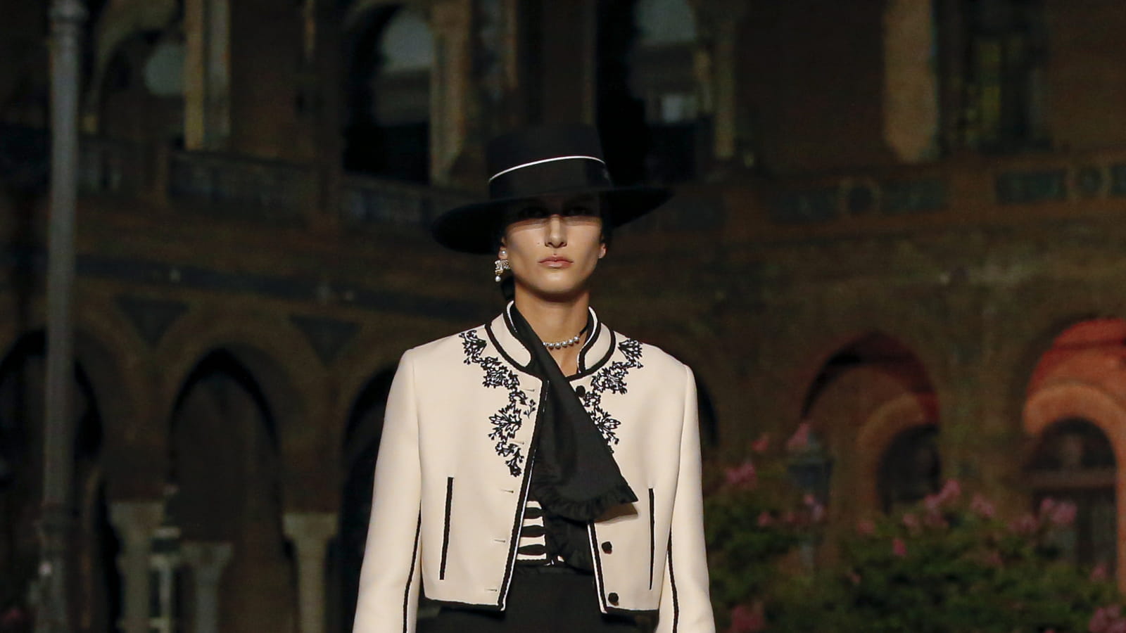 Look 2