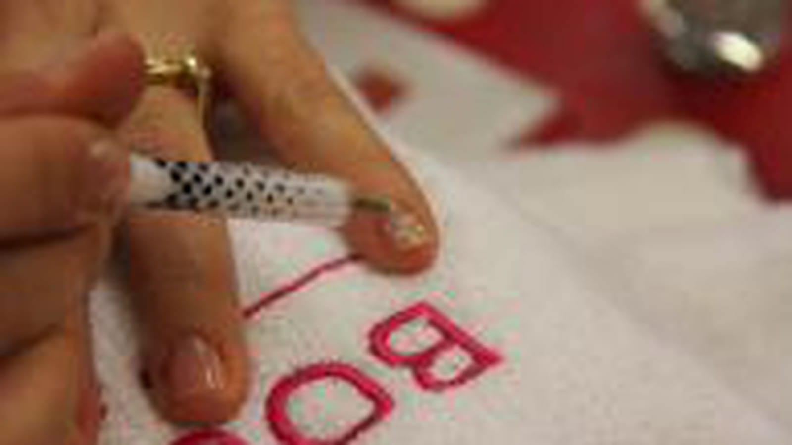Nail art petits pois