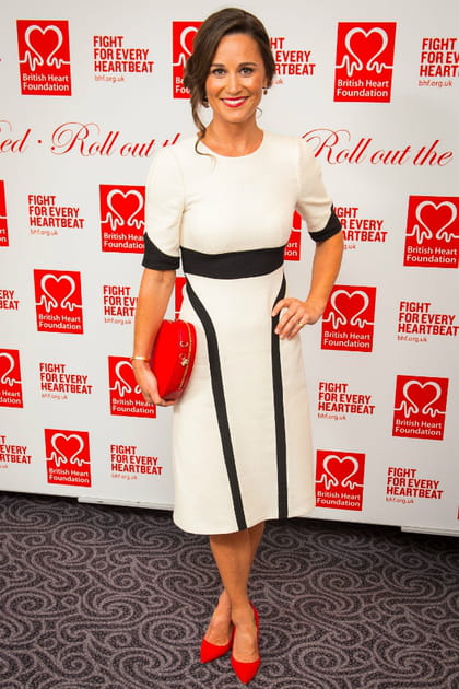 Pippa Middleton en robe blanche et noire Tabitha Webb