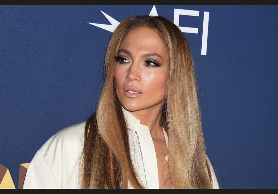 Le maquillage glamour de Jennifer Lopez
