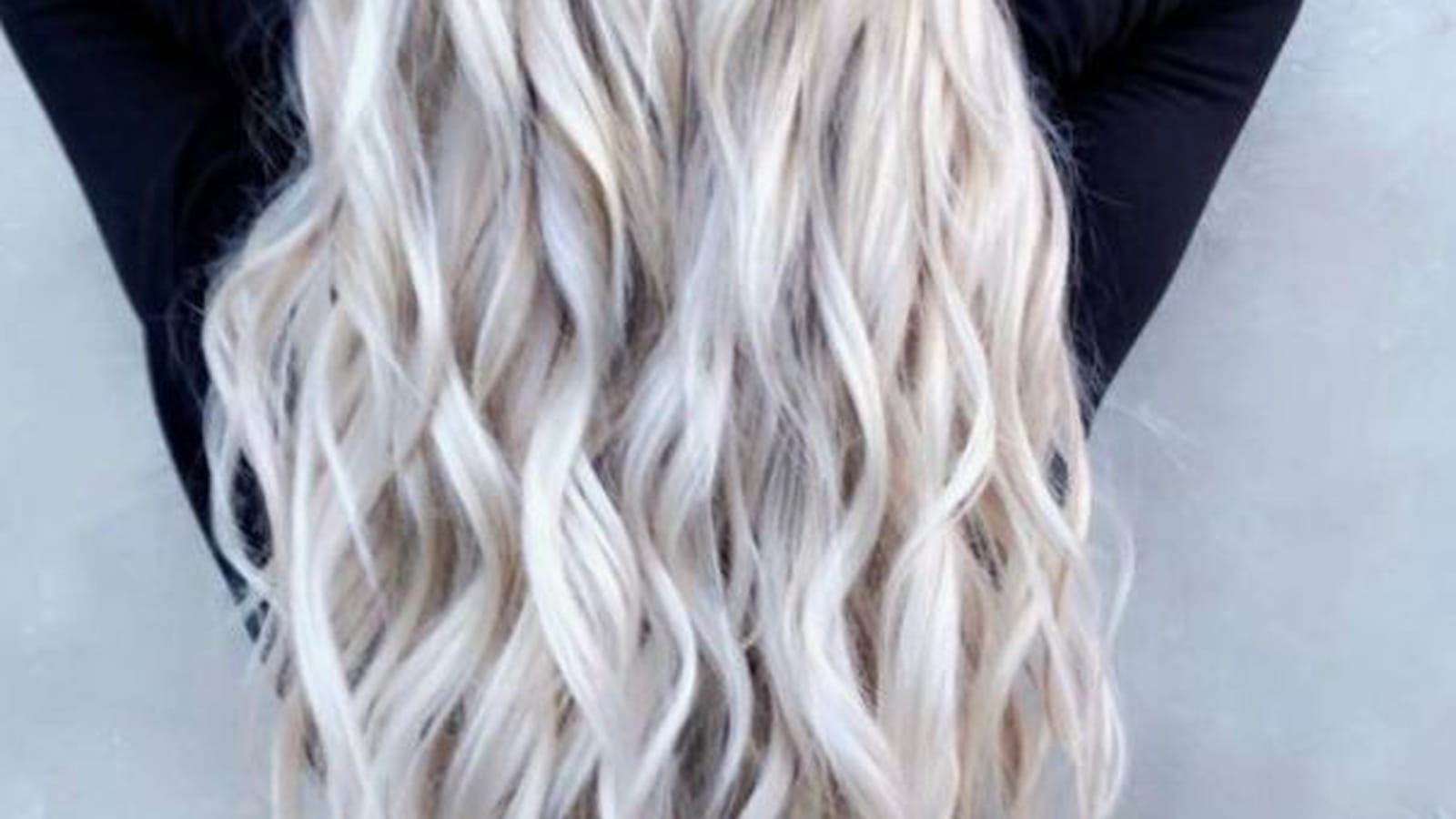 Balayage blond polaire sur cheveux XXL
