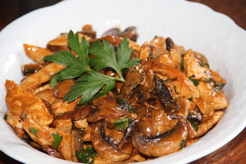 Émincés de poulet façon Stroganoff (Stroganov)