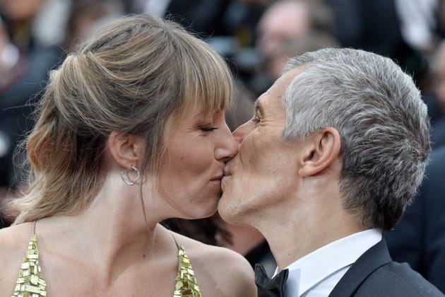 Nagui et M&eacute;lanie Page&nbsp;: baiser langoureux &agrave; l'avant-premi&egrave;re de "Les Plus Belles Ann&eacute;es d'une Vie"