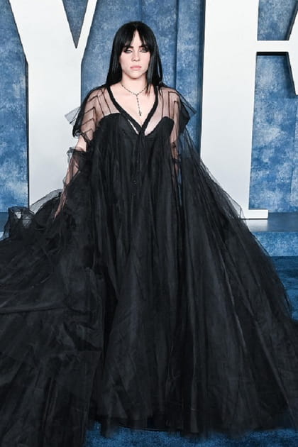Billie Eilish en robe maxi noire &agrave; empi&egrave;cements transparents Rick Owens