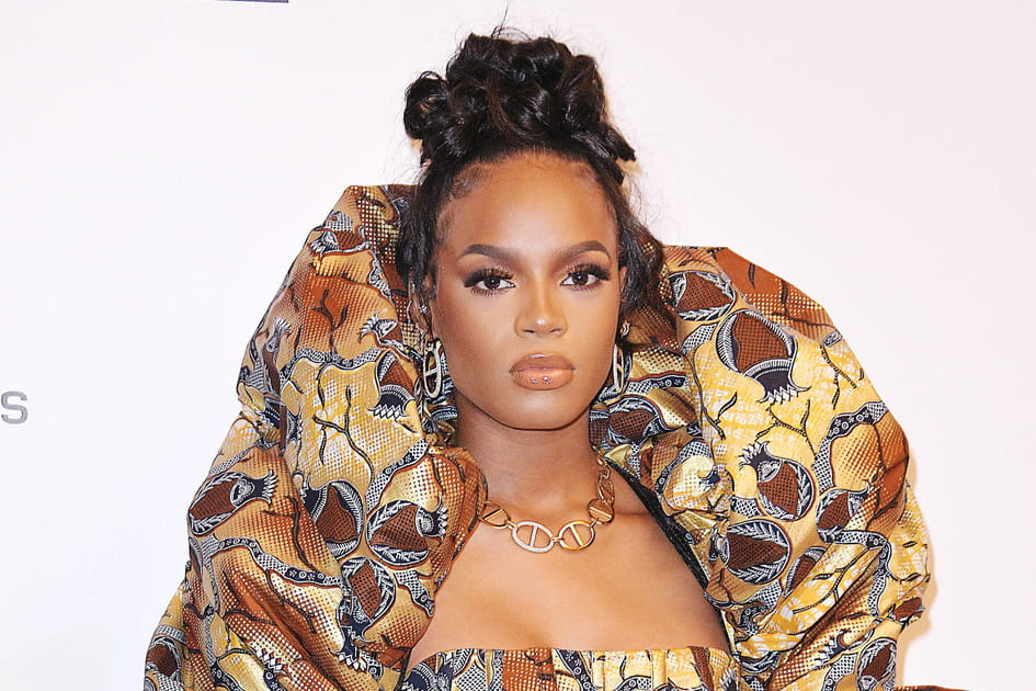 Le chignon bun twist&eacute; de Didi Stone