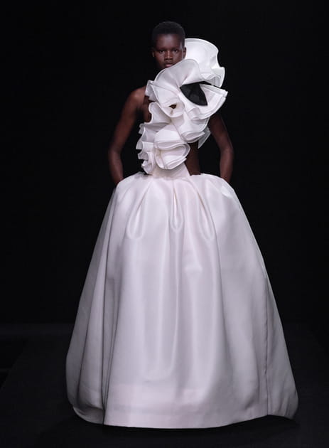 Look 88&nbsp;du d&eacute;fil&eacute; Valentino