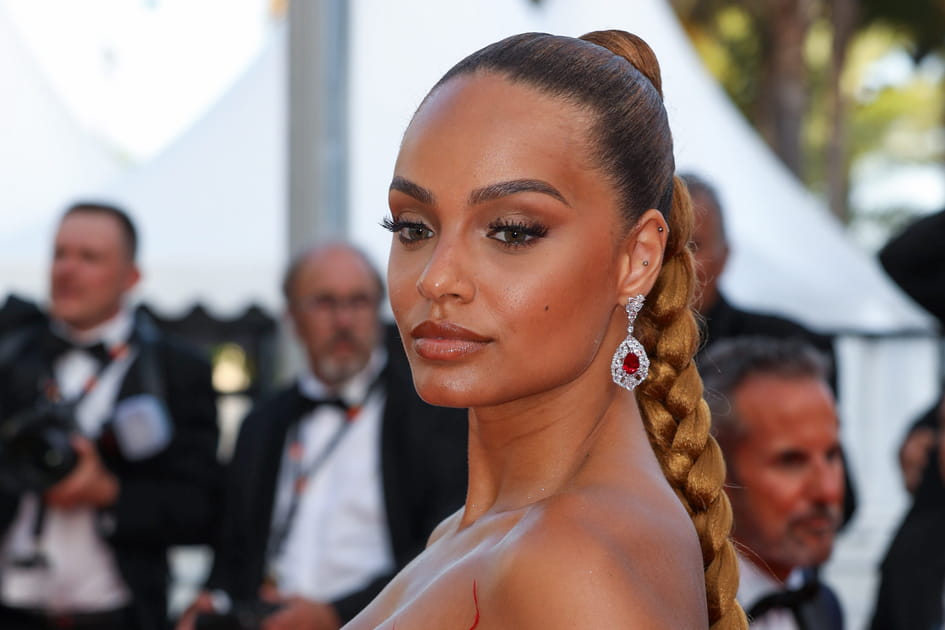 La queue de cheval tress&eacute;e d'Alicia Aylies