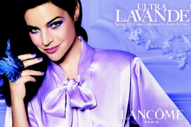 Julia Restoin Roitfeld pose pour Lanc&ocirc;me