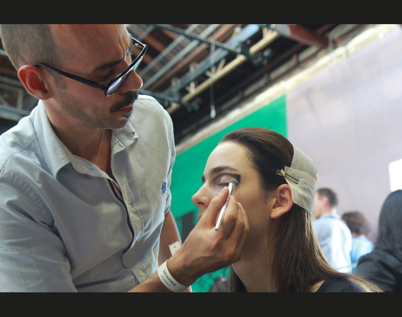 D&eacute;fil&eacute; Anthony Vaccarello&nbsp;: l'oeil lumineux