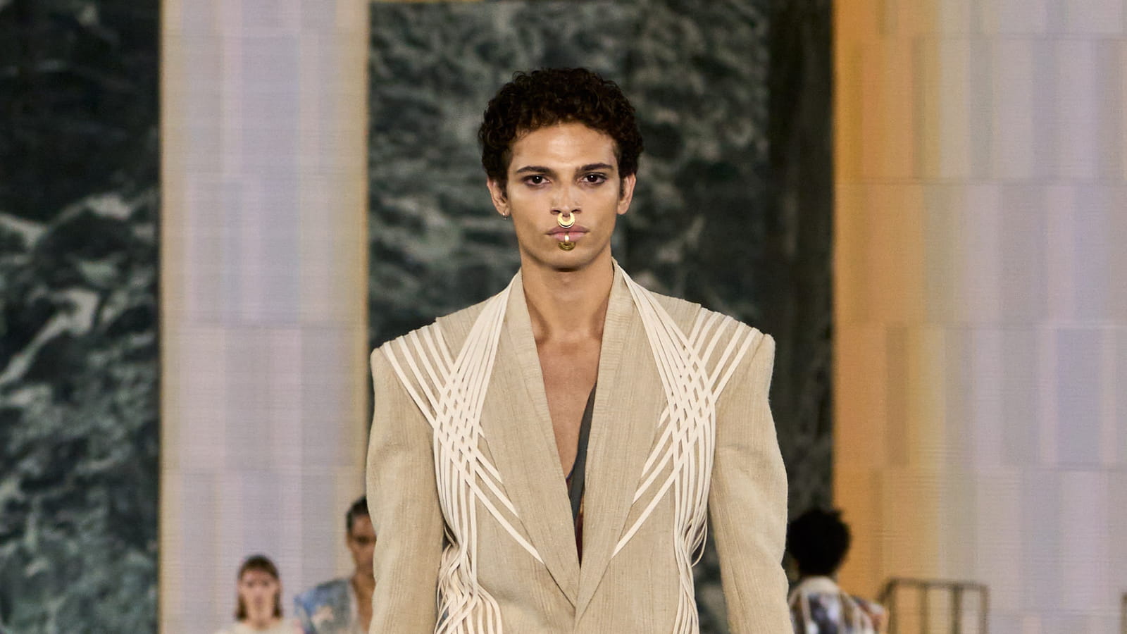 Look 26